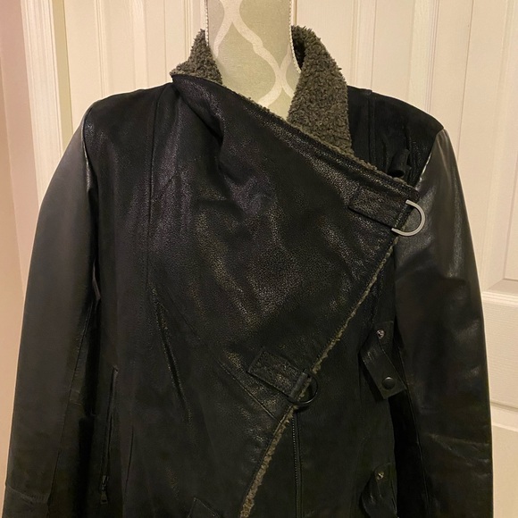 Danier Genuine Leather Jacket - Picture 2 of 7